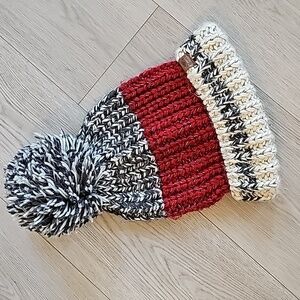 Roots Chunky Knit PomPom Beanie